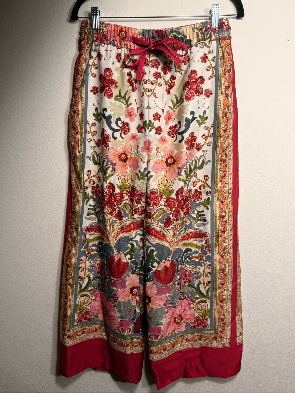 Zara Cream Wide-Leg Floral Print Pants with Red Trim